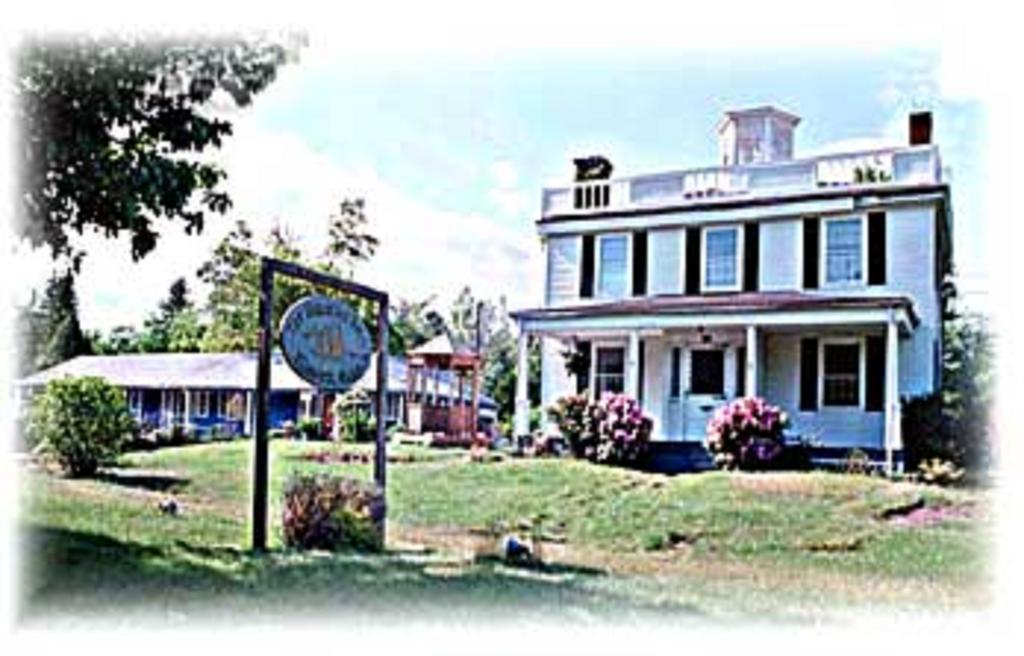 Homestead Motel And Cottages Ellsworth Extérieur photo